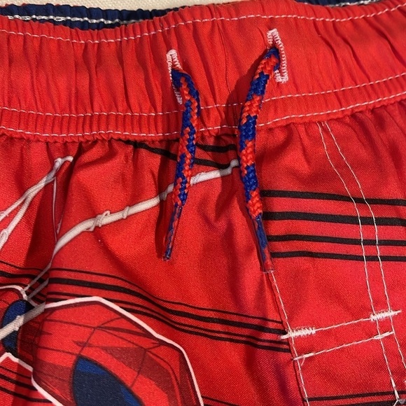 NWT boys Spider man swim shorts S - Picture 3 of 7